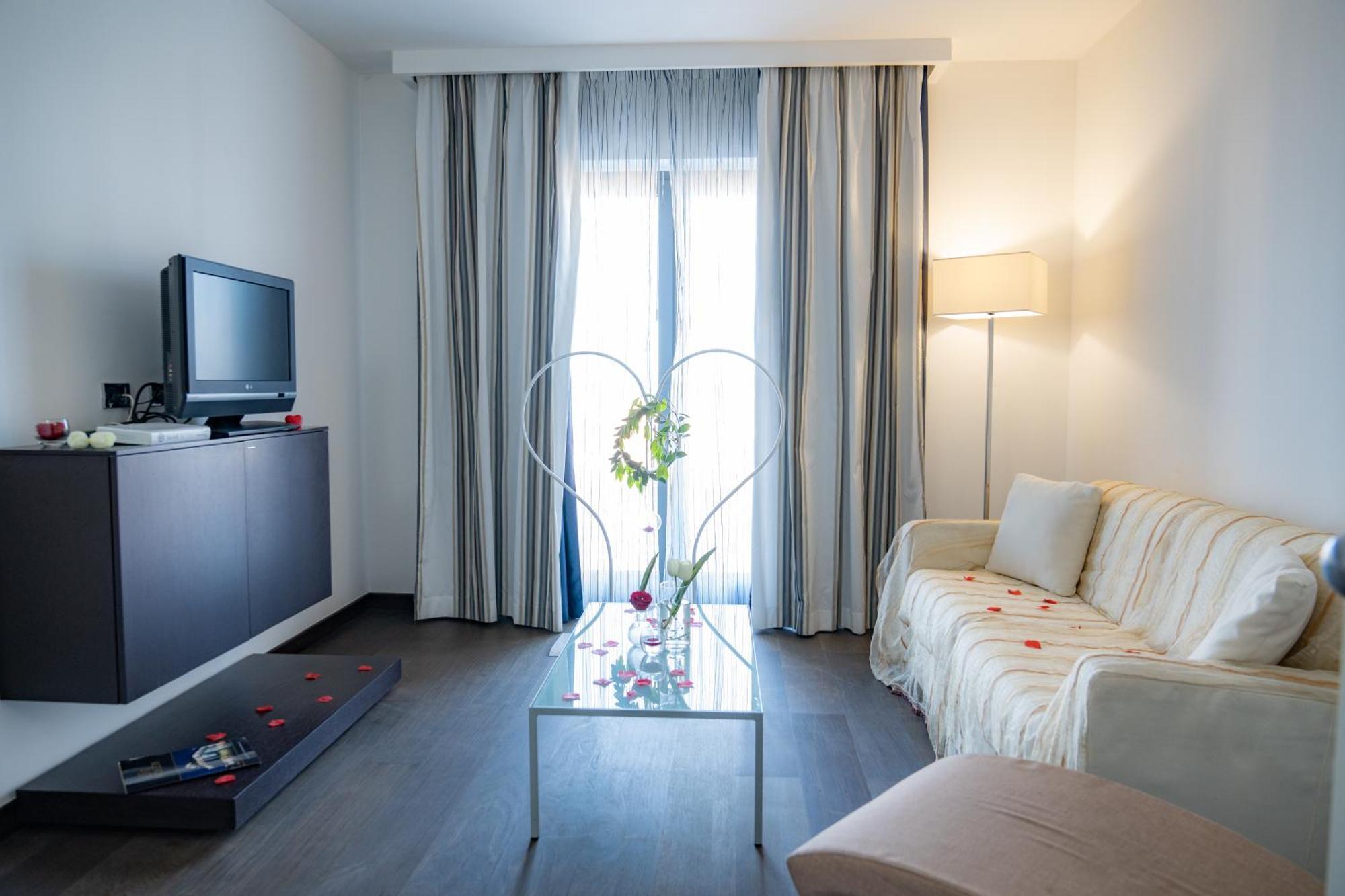 Hotel Napoleon Torre Melissa Eksteriør bilde