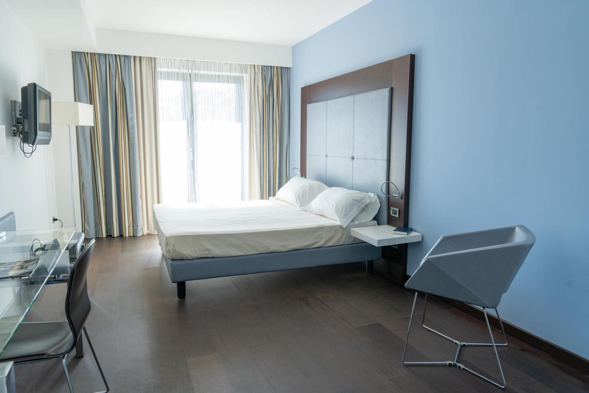 Hotel Napoleon Torre Melissa Eksteriør bilde